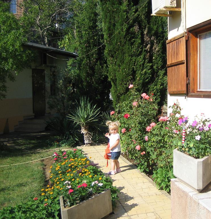 Villa Bini Holiday Home Sf. Constantin și Elena Exterior foto